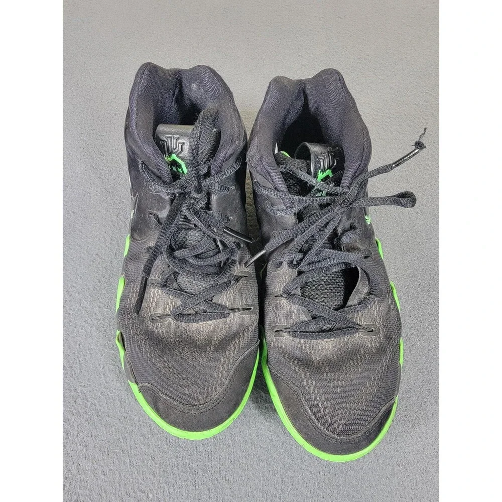 Nike Kyrie‎ 4 Shoes Boys 5.5Y Basketball Irving AA2897-012 Black Green Monster
